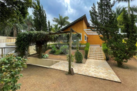 Casa à venda com 4 suítes no condomínio Miollo da Granja, Cotia - SP