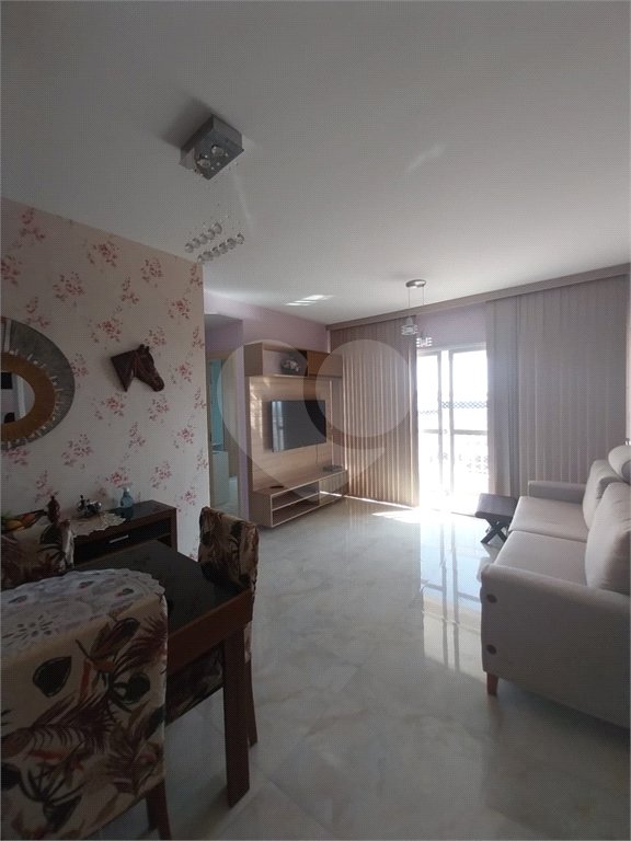 Apartamento à venda com 3 quartos, sendo 1 suíte, em Vila Rubens, Mogi das Cruzes, SP