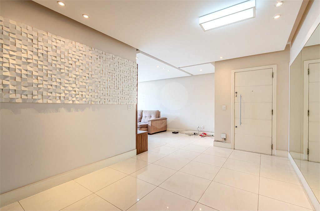 Apartamento à venda com 3 quartos, sendo 1 suíte, em Itaim Bibi, São Paulo, SP