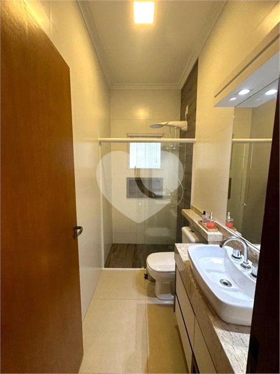 Casa à venda ou para alugar com 3 quartos, sendo 1 suíte,  no condomínio Vila Rica, Indaiatuba - SP