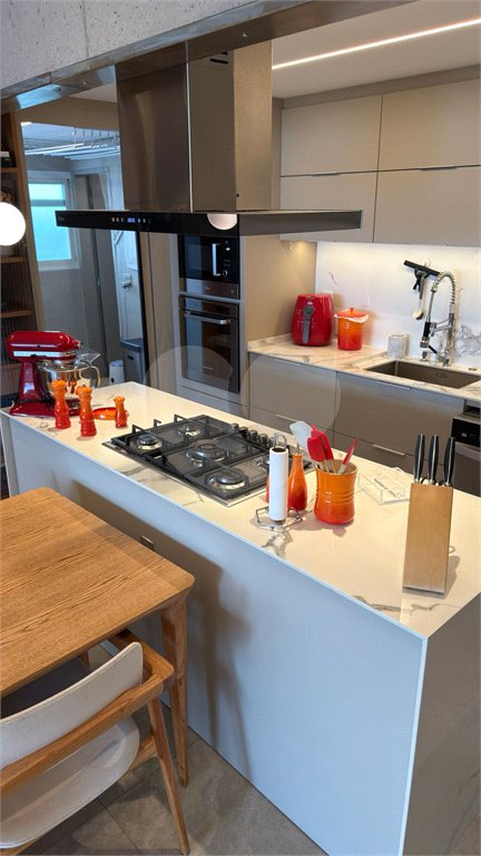 Apartamento à venda com 3 quartos, sendo 1 suíte,  em Jardim Paulista, São Paulo, SP