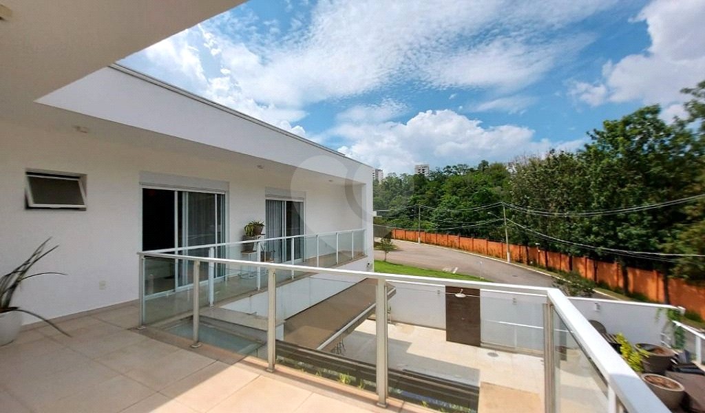 Casa à venda com 4 suítes no condomínio Belvedere II, Votorantim - SP