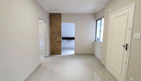 Apartamento com 2 dormitórios à venda, 65 m² por R$ 444.000,00 - Gonzaga - Santos/SP