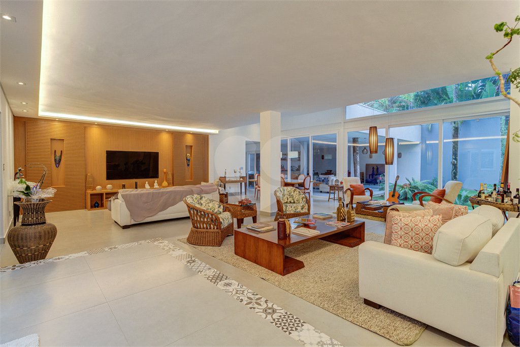 Casa Térrea à venda com 4 suítes em Alto da Boa Vista, São Paulo, SP