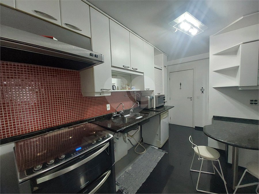 Apartamento à venda com 3 quartos, sendo 2 suítes,  em Cidade São Francisco, São Paulo, SP