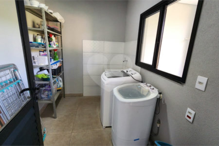 Casa à venda com 6 quartos, sendo 5 suítes, no condomínio Jardim Primavera, Louveira - SP