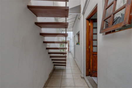 Sobrado à venda com 2 quartos em Chácara Monte Alegre, São Paulo, SP