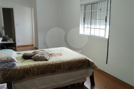 Sobrado à venda com 2 quartos, sendo 1 suíte,  em Jardim São Pedro, Mogi das Cruzes, SP