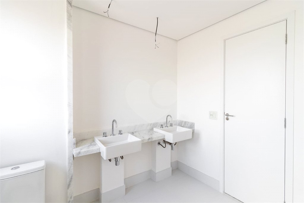 Triplex à venda com 4 suítes em Anhangabaú, Jundiaí, SP