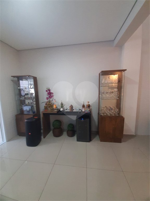 Casa à venda com 3 suítes no condomínio Village Moutonnée, Salto - SP