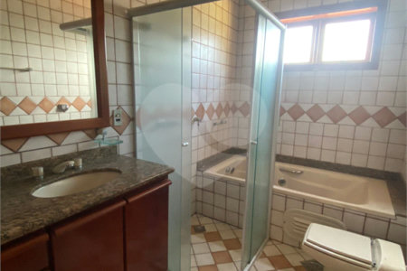 Casa à venda com 3 quartos, sendo 1 suíte, no condomínio Estância Marambaia, Vinhedo - SP