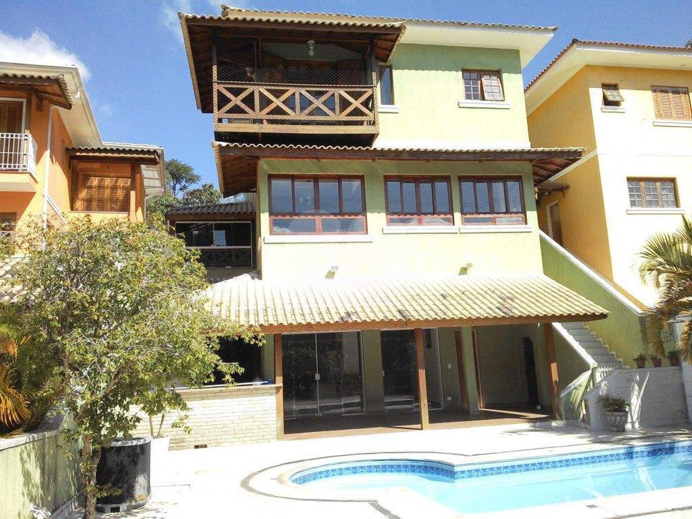 Casa à venda com 4 quartos, sendo 2 suítes,  em Horto, São Paulo, SP