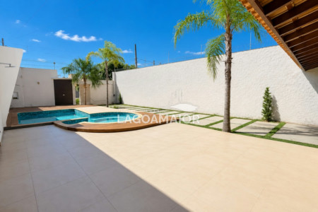 Casa à venda com 3 quartos, sendo 1 suíte, em Jardim Alvorada, Três Lagoas - MS