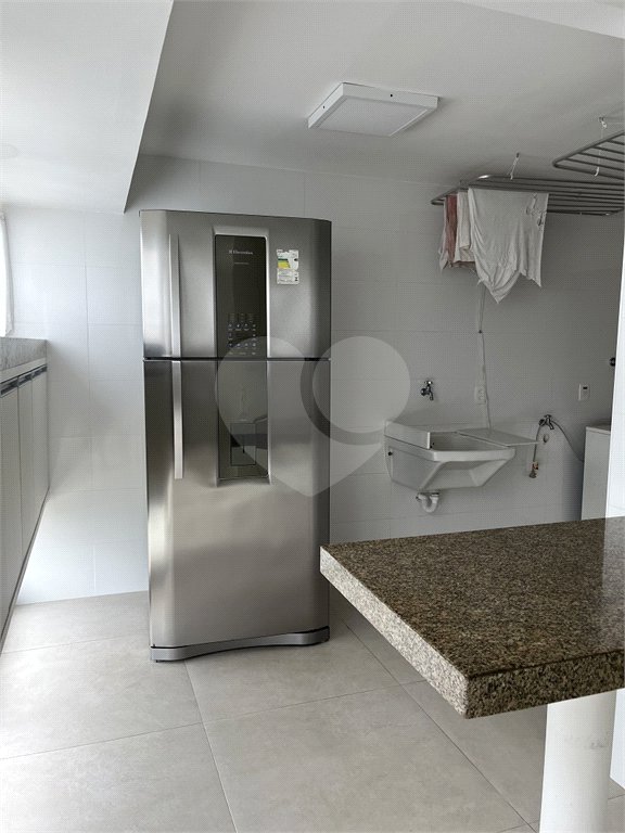 Apartamento à venda ou para alugar com 3 quartos, sendo 1 suíte, em Enseada, Guarujá, SP