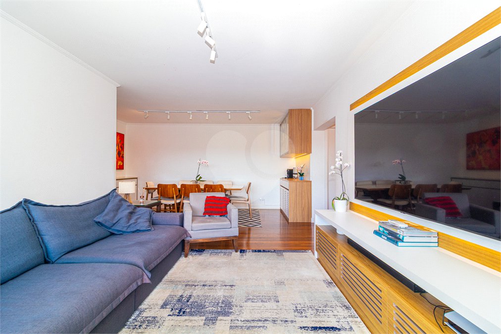 Apartamento à venda com 3 quartos, sendo 1 suíte,  em Alto da Boa Vista, São Paulo, SP