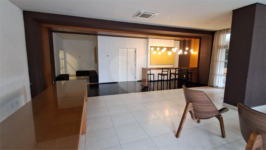 Apartamento à venda ou para alugar com 1 suíte em Vila Cordeiro, São Paulo, SP