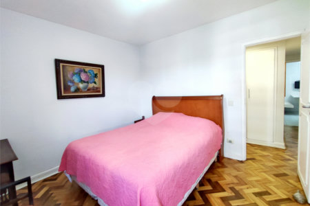 Apartamento à venda com 3 quartos, sendo 1 suíte, em Alto da Boa Vista, São Paulo, SP