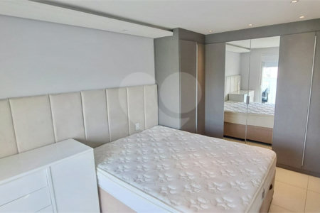 Apartamento à venda com 2 suítes em Vila Scarpelli, Santo André, SP