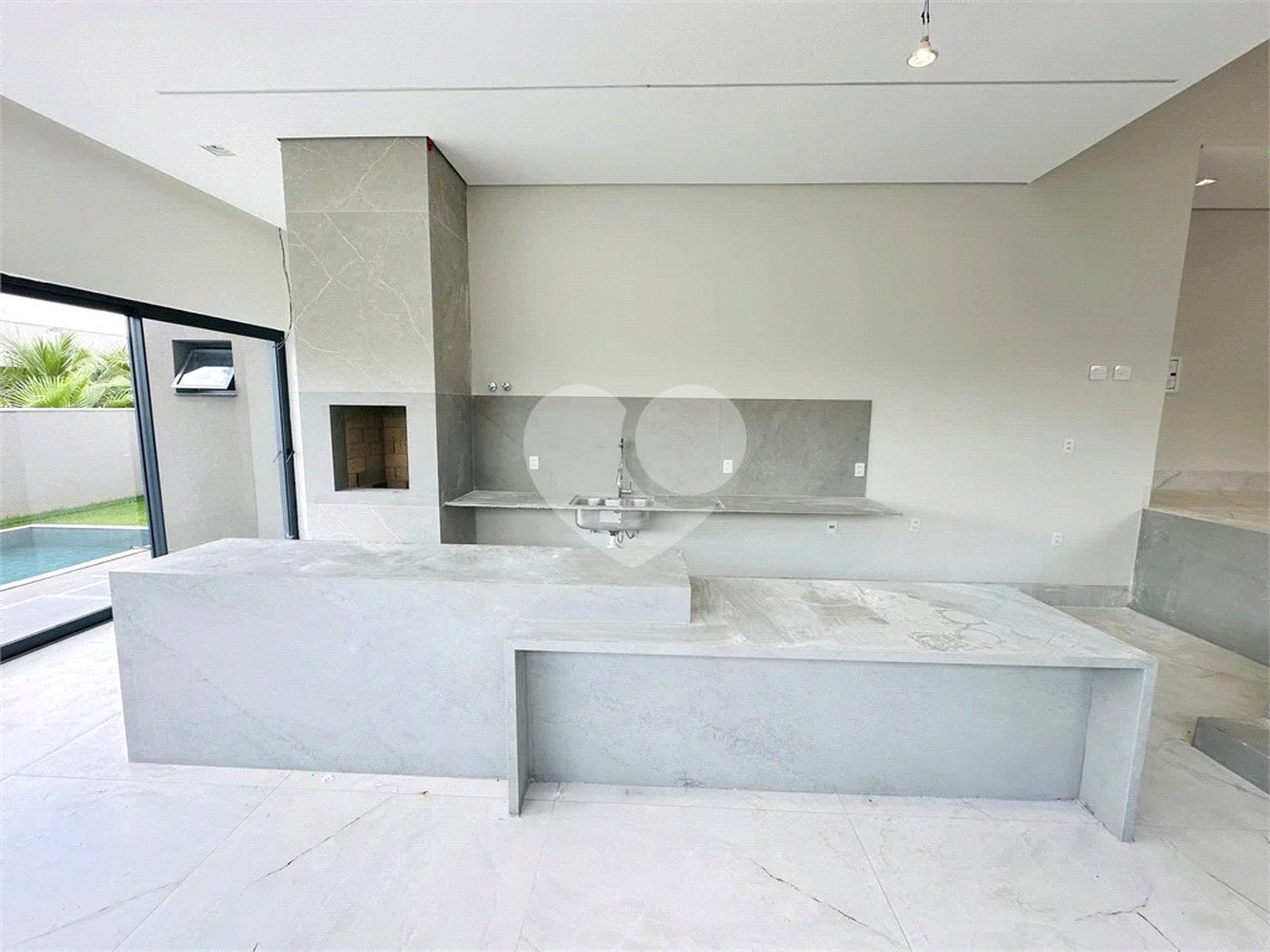 Casa à venda com 3 suítes no condomínio Villa Jardim, Cuiabá - MT