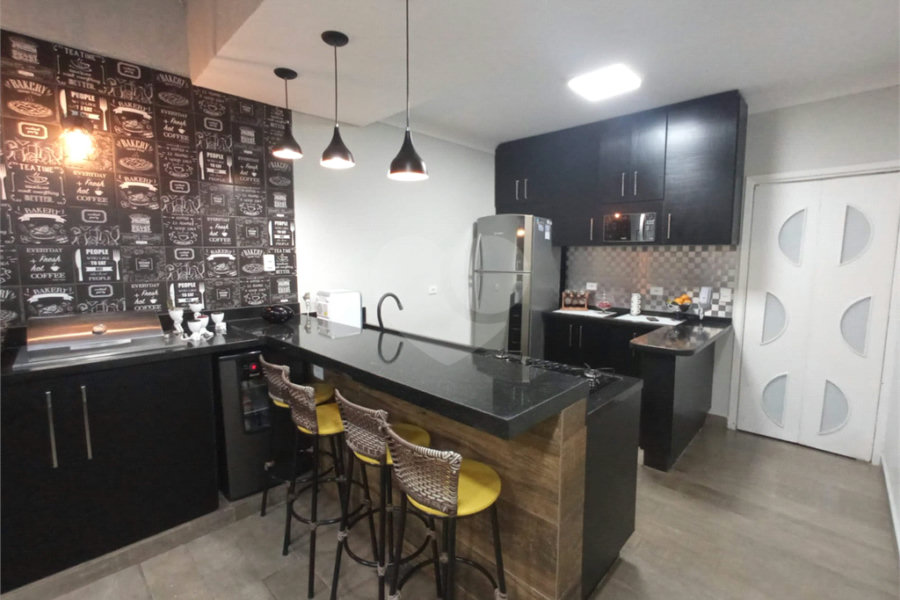 Casa à venda com 3 quartos, sendo 1 suíte, no condomínio Cond Res Paineiras, São Paulo - SP