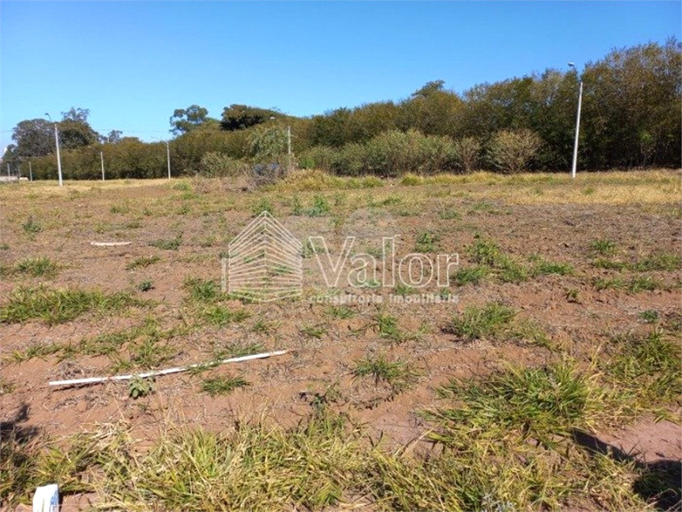 Terreno com 286,00 m² de área total.