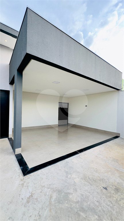 Casa à venda com 3 quartos, sendo 1 suíte, em Jardim das Palmeiras, Cuiabá, MT