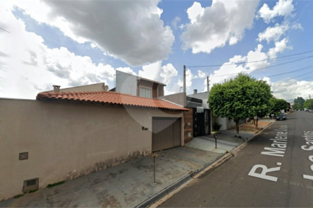 Casa à venda com 3 quartos em Residencial Azulville II, Matão, SP