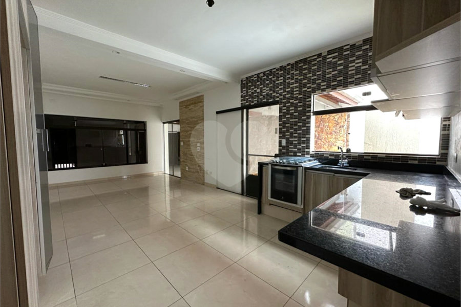 Casa Térrea à venda com 3 quartos, sendo 1 suíte, em Tremembé, São Paulo, SP