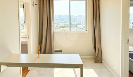 Apartamento à venda com 2 quartos em Santo Amaro, São Paulo, SP