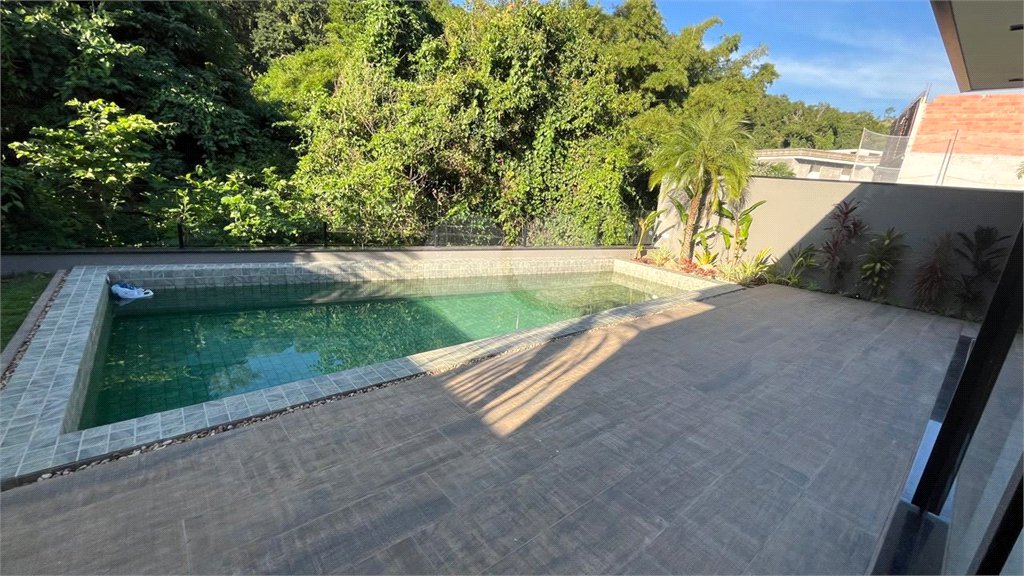 Casa à venda com 4 suítes no condomínio Residencial Granville, Atibaia - SP
