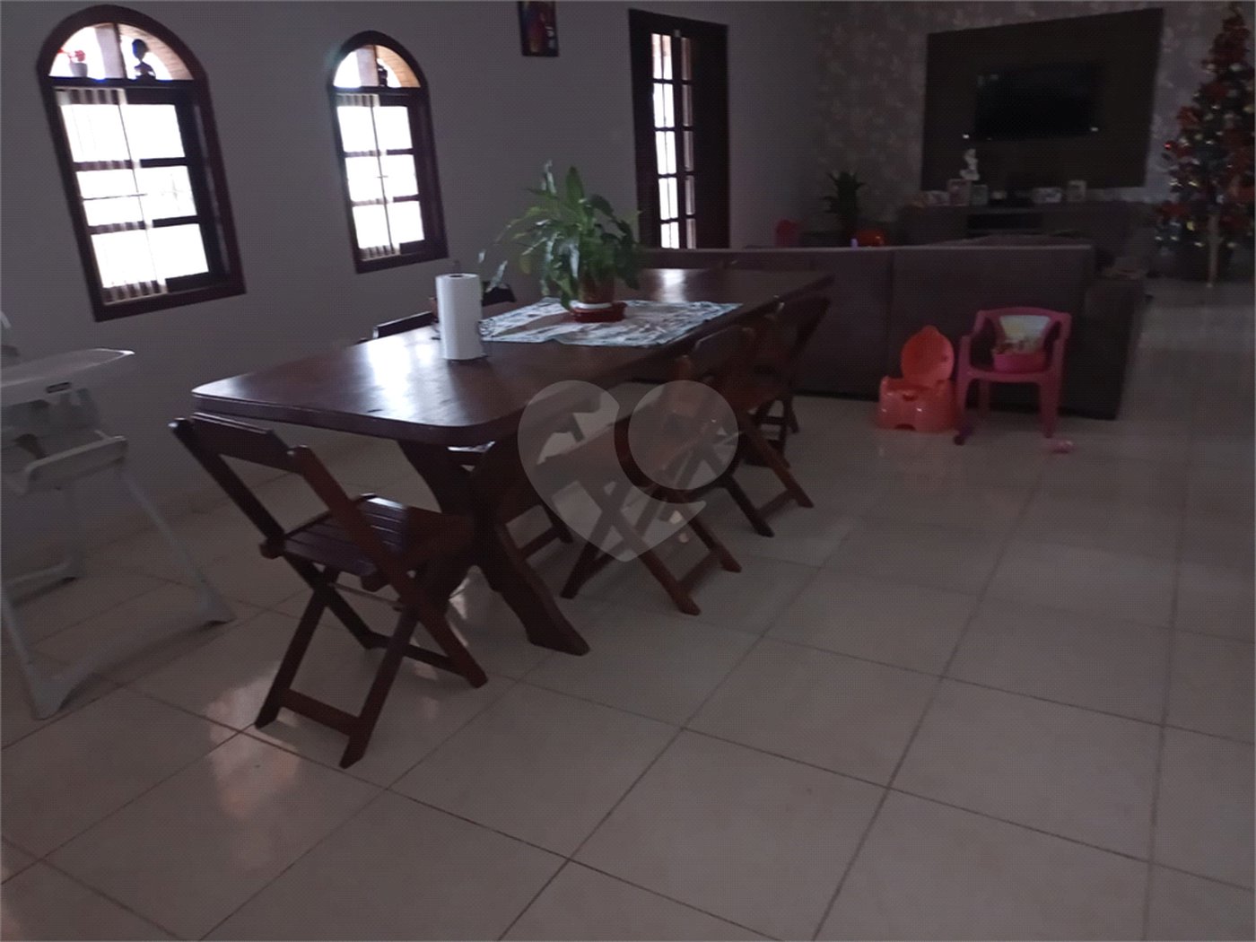 Casa à venda com 3 quartos, sendo 1 suíte, em Chácaras Guanabara, Guararema, SP