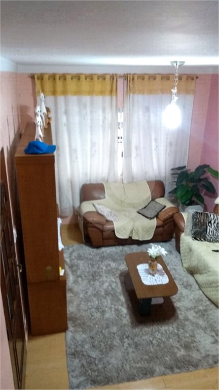Sobrado à venda com 2 quartos em Tremembé, São Paulo, SP