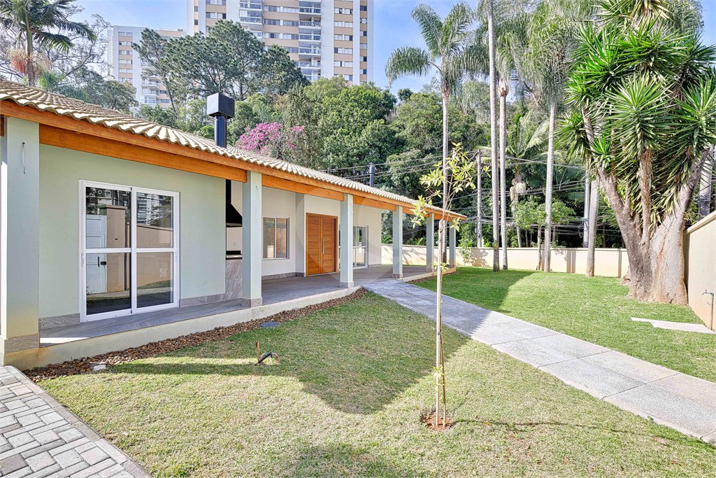 Casa de Vila à venda com 3 suítes em Alto da Boa Vista, São Paulo, SP