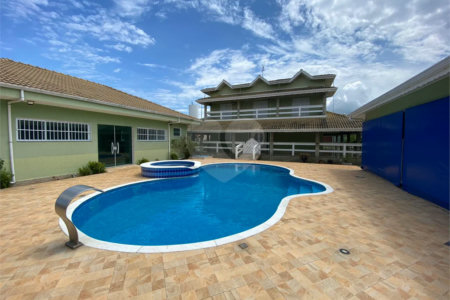 Casa à venda com 6 quartos, sendo 1 suíte, no condomínio Horizonte Azul I, Itupeva - SP