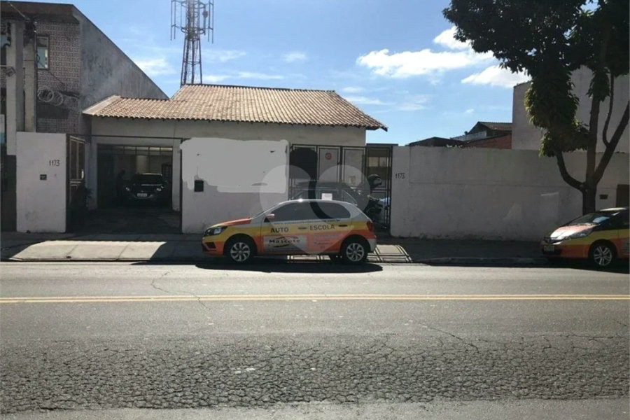Excelente terreno em ótima localização. Venha fazer uma visita = 600M²