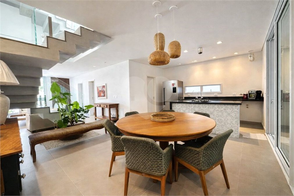 Casa em Condomínio á venda – Riviera de São Lourenço