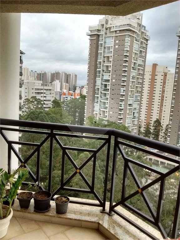 Apartamento à venda com 3 suítes em Vila Andrade, São Paulo, SP