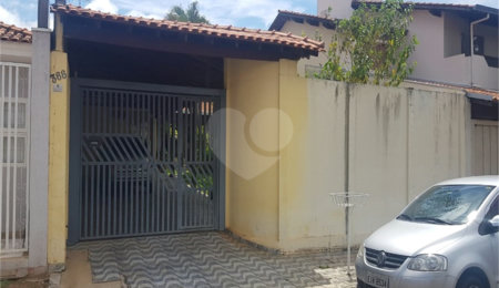 Casa à venda com 3 quartos, sendo 1 suíte, em Parque Fehr, São Carlos, SP