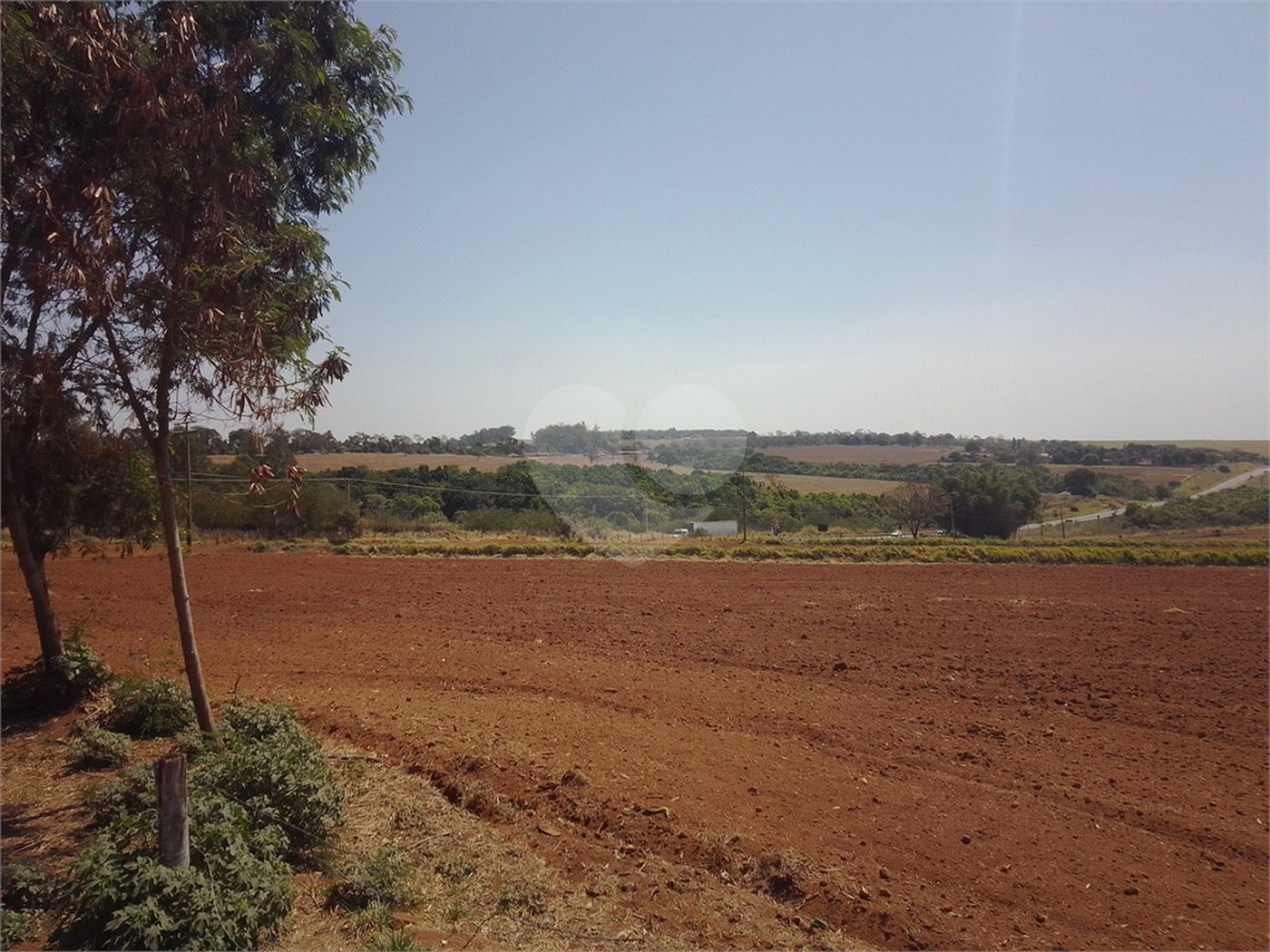 Excelente sítio de 27 alqueires, ótima localização em São Carlos.