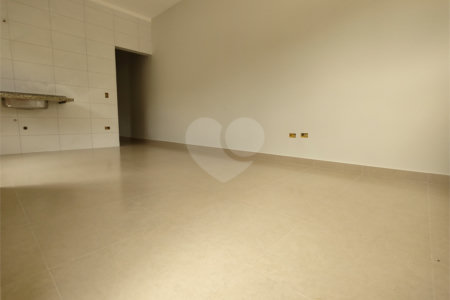 Casa térrea em Atibaia com 3 suítes, sala 2 ambientes, 2 vagas garagem, excelente localização, pronta para morar