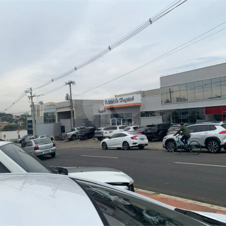 Indaiatuba - Venda - Galpão comercial :- Av Fábio Ferraz Bicudo - Alto padrão na localização e construção - R$ 5.500.000,00 - Em frente ao Day Hospital Indaiatuba - 04 banheiros - 02 copas -05 vagas - Lote 360 metros - Área construída 397 ms - Locação R$ 26.800,00 mais IPTU - R$ 650,00