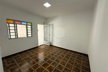 Casa Térrea à venda ou para alugar com 2 suítes em Alvinópolis, Atibaia, SP