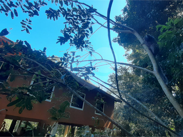Casa à venda com 3 quartos, sendo 1 suíte,  no condomínio Sausalito, Mairiporã - SP