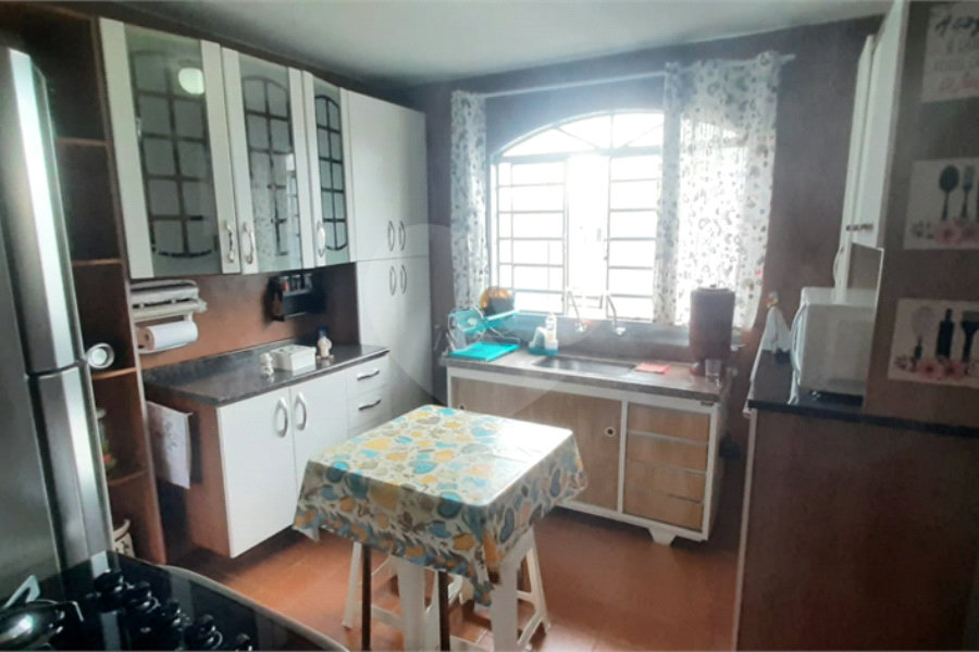 Sobrado à venda com 4 quartos, sendo 1 suíte, em Jardim Brasil (zona Norte), São Paulo, SP