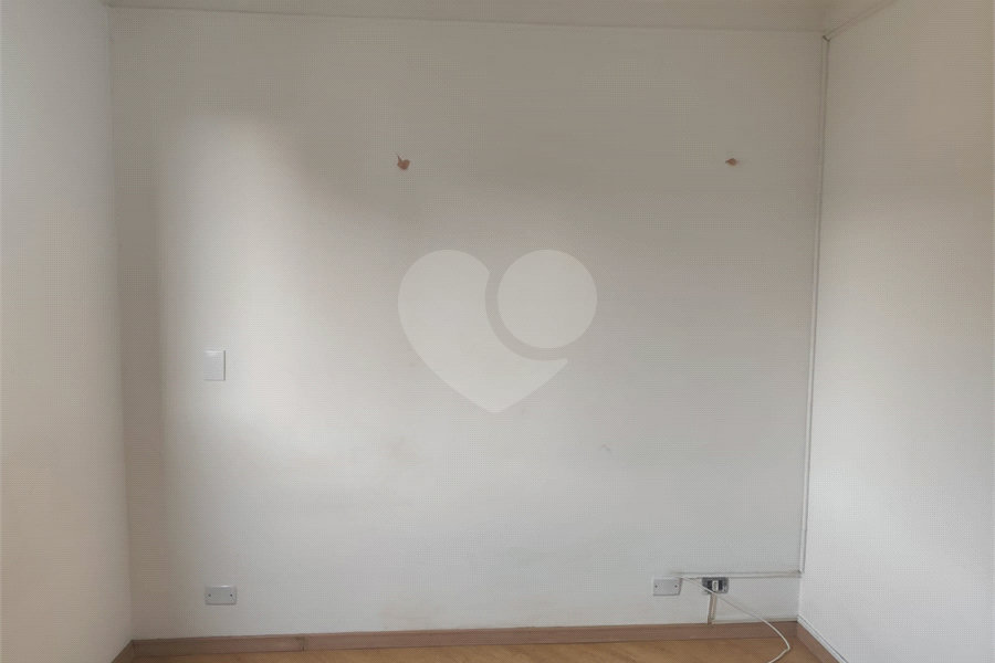 Apartamento à venda com 2 quartos em Horto, São Paulo, SP