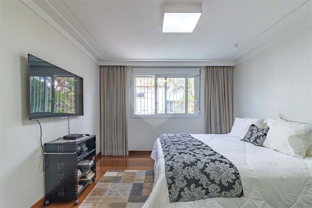Casa à venda com 5 quartos, sendo 4 suítes, em Alto da Lapa, São Paulo, SP