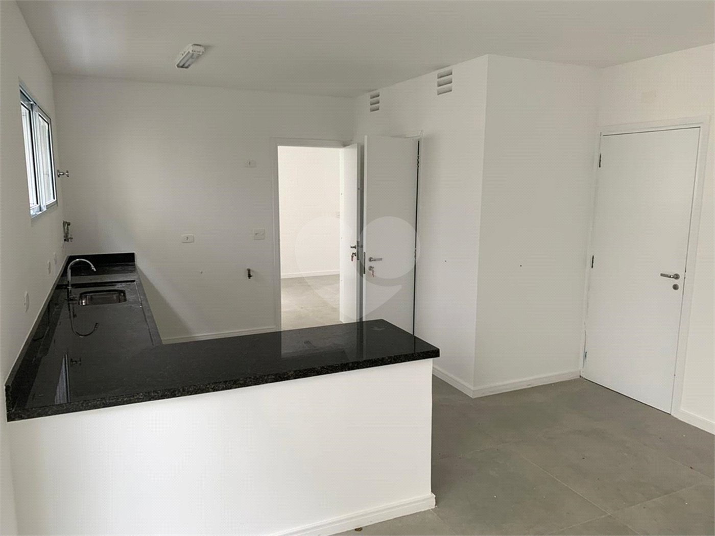 Sobrado à venda ou para alugar com 7 quartos, sendo 3 suítes, em Vila Mariana, São Paulo, SP