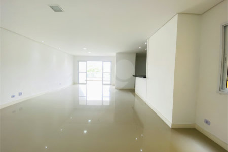 Apartamento para alugar com 3 quartos, sendo 1 suíte, em Baeta Neves, São Bernardo do Campo, SP