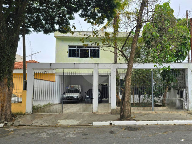 Sobrado à venda com 3 quartos, sendo 1 suíte,  em Vila Sabrina, São Paulo, SP