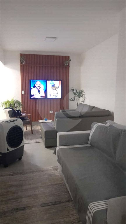 Apartamento à venda com 2 quartos, sendo 1 suíte, em Mirim, Praia Grande, SP